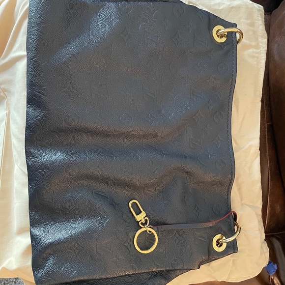 Navy Artsy LV - Picture 1 of 10